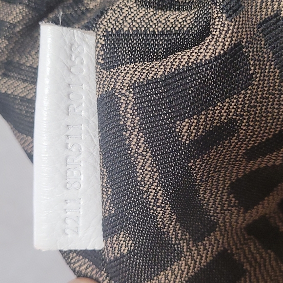 Fendi Bag - Picture 4 of 9